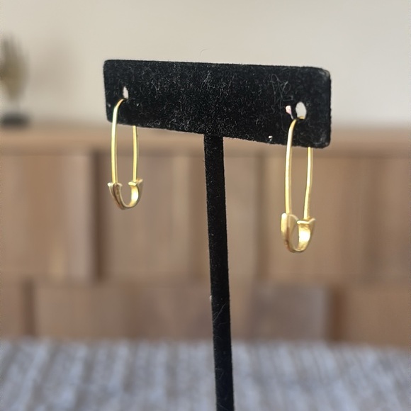 GOLD PLATED SAFETY PIN EARRINGS - Picture 2 of 4